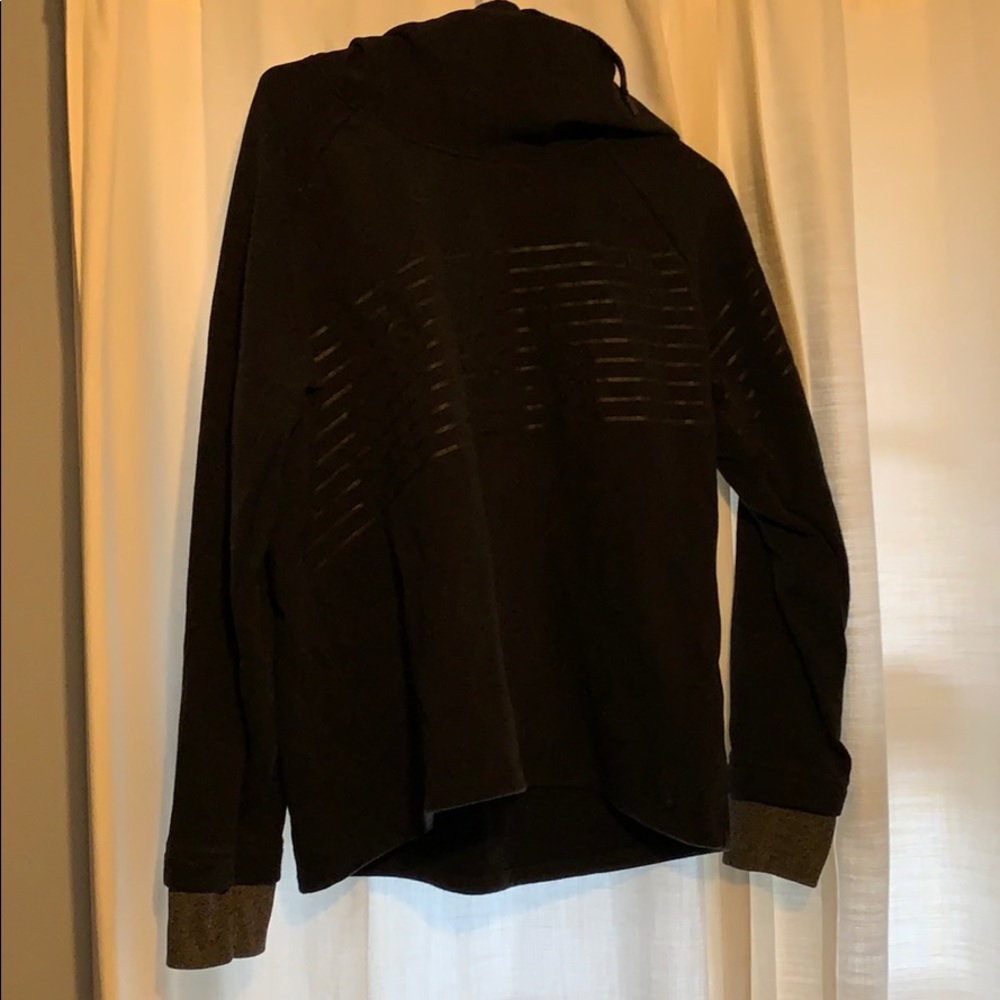 Under Armour Sweatshirt